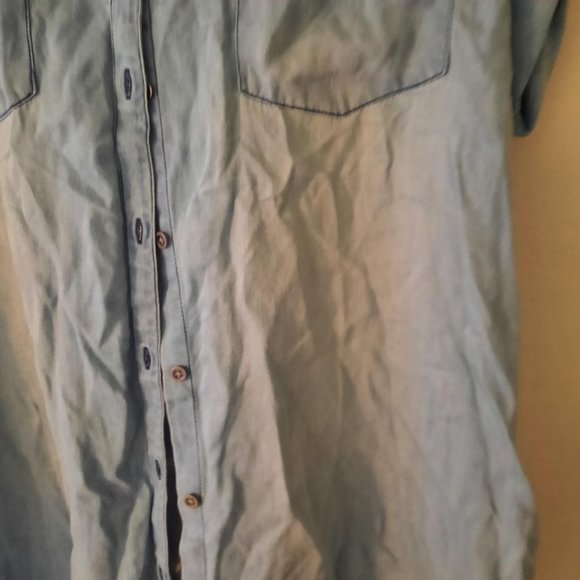 NWT Denim Tunic Length Button Up Top *BOGO* - Picture 3 of 7